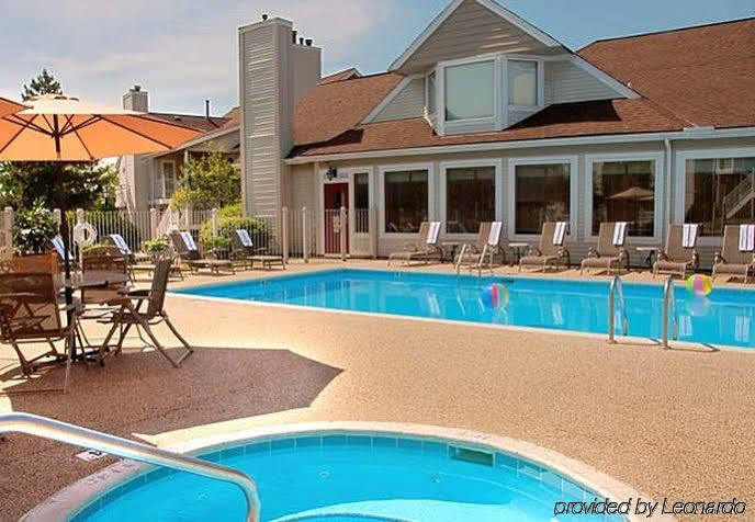 Sonesta Simply Suites Cleveland Airport Middleburg Heights Exterior photo
